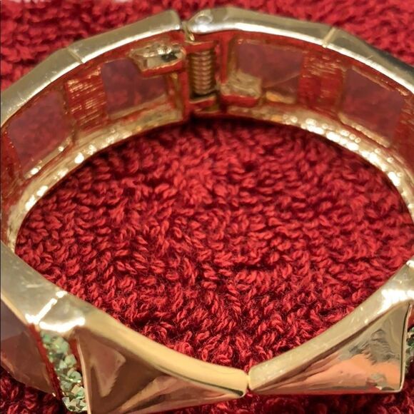 Cuff Bracelet Gold tones Gem accents - Picture 8 of 10
